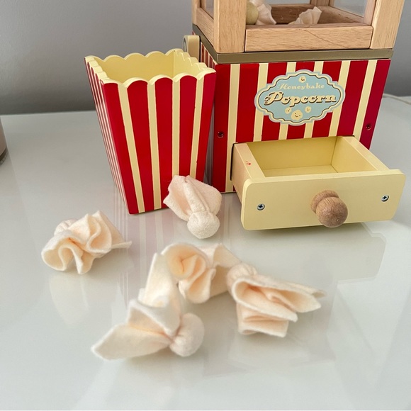 Le Toy Van Popcorn Machine pretend toy - Picture 8 of 10